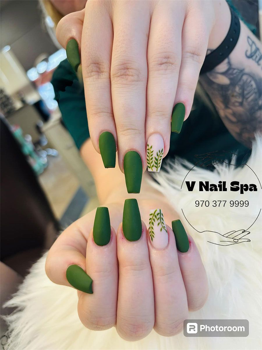 V Nail Spa