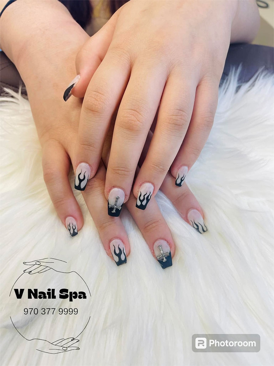 V Nail Spa