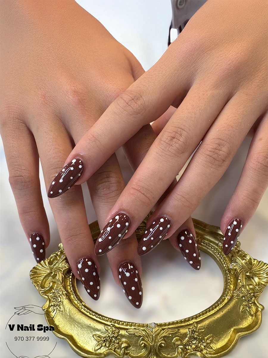 V Nail Spa